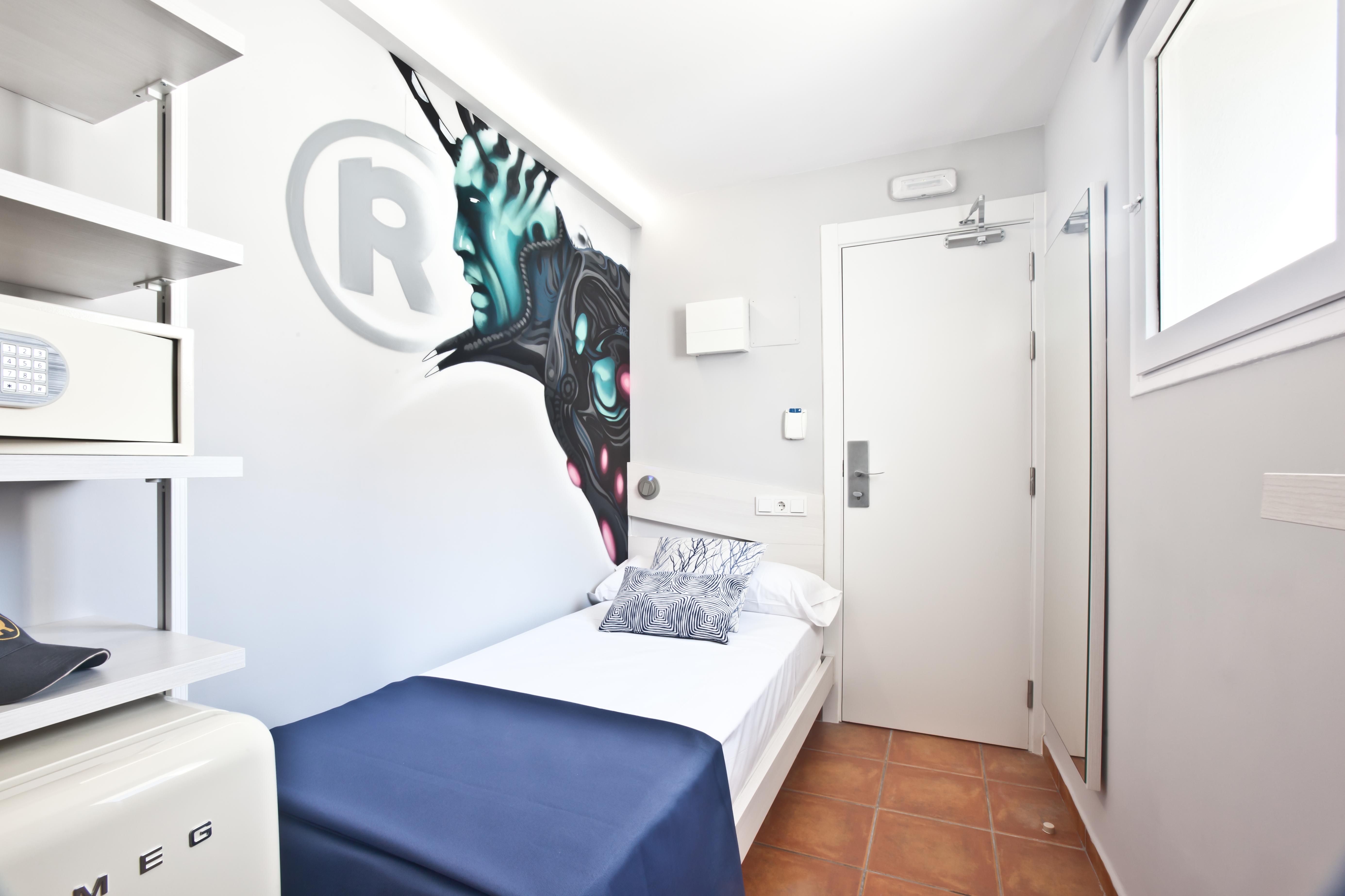 Ryans La Marina (Adults Only) Hotell Ibiza stad Exteriör bild