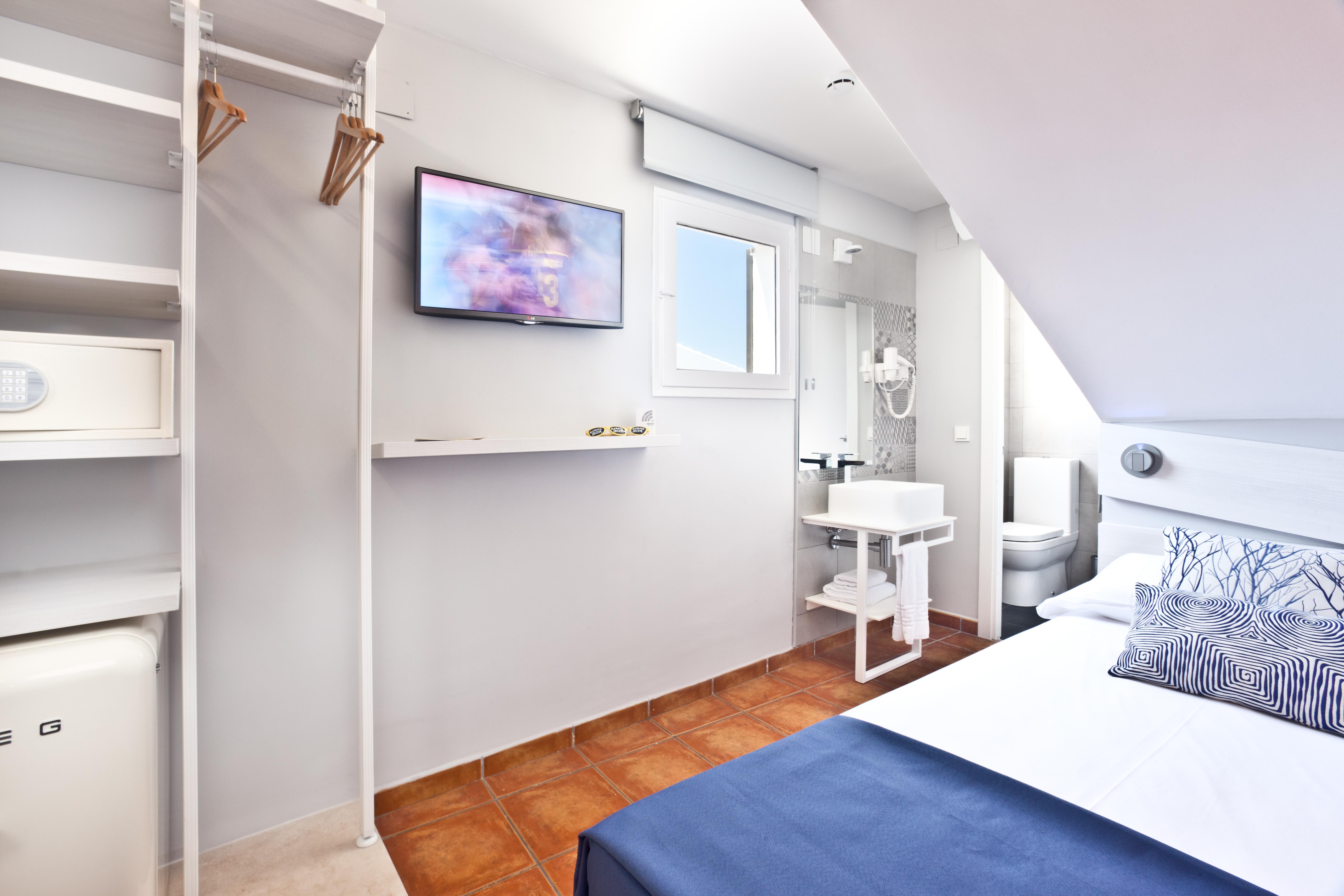 Ryans La Marina (Adults Only) Hotell Ibiza stad Exteriör bild
