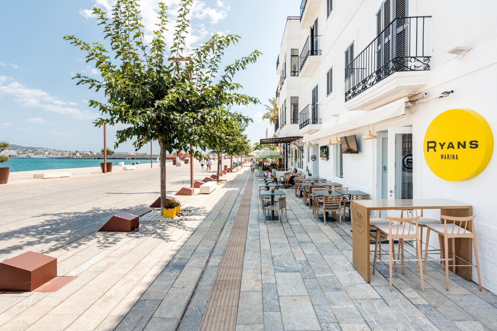 Ryans La Marina (Adults Only) Hotell Ibiza stad Exteriör bild