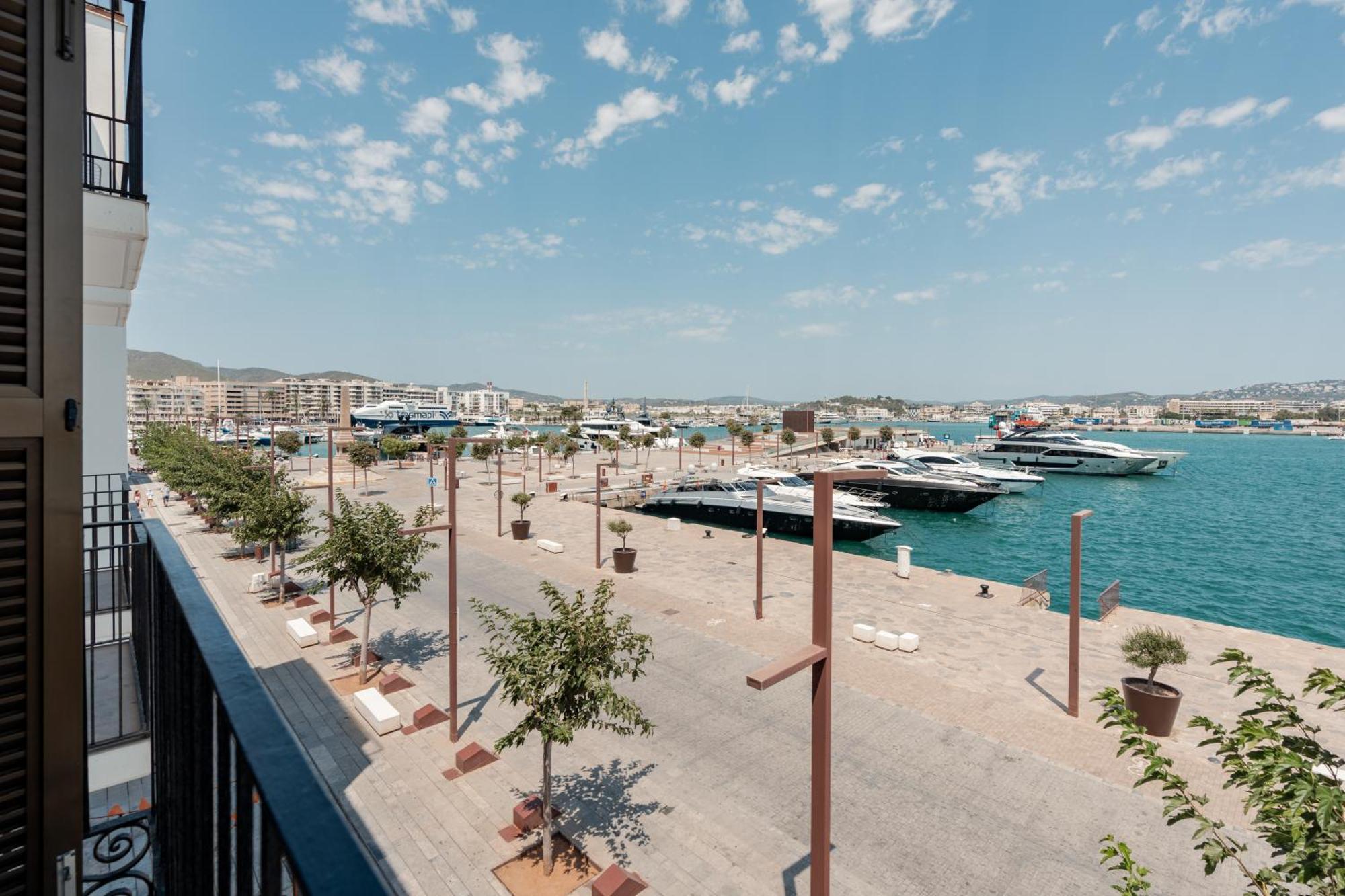 Ryans La Marina (Adults Only) Hotell Ibiza stad Exteriör bild