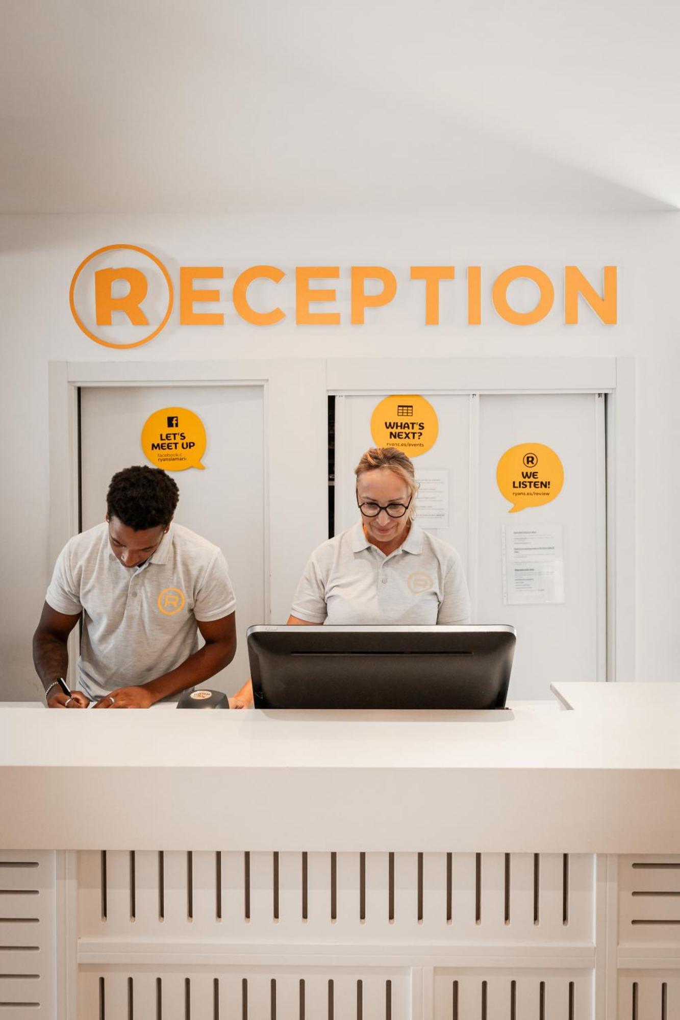 Ryans La Marina (Adults Only) Hotell Ibiza stad Exteriör bild