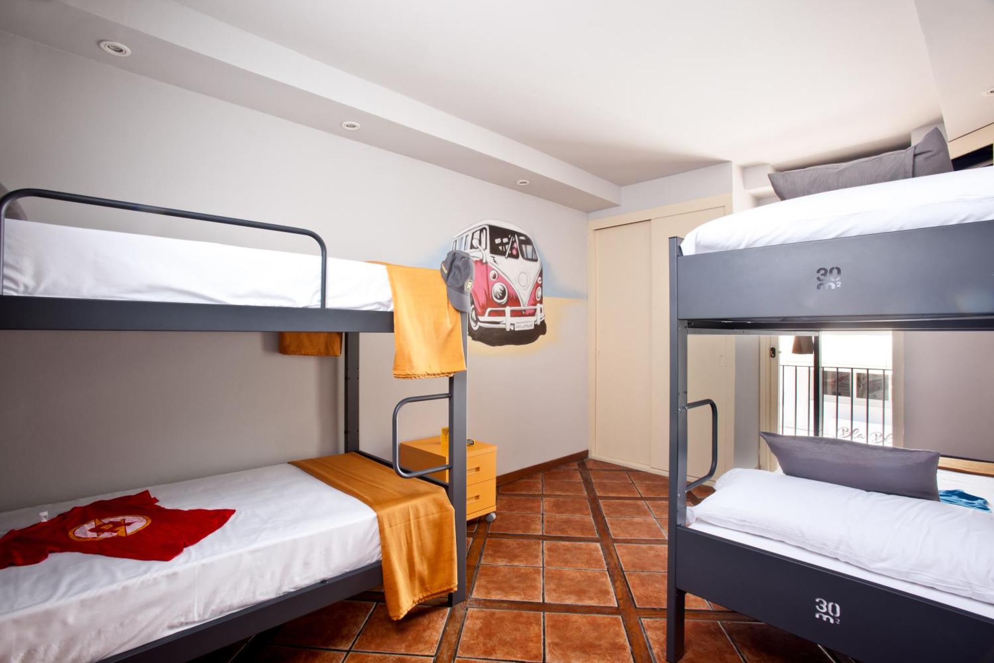 Ryans La Marina (Adults Only) Hotell Ibiza stad Rum bild